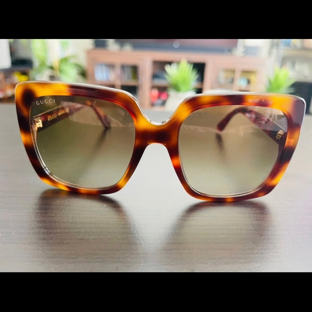 Gucci GG0418S - oversized shades - Picture 2 of 8